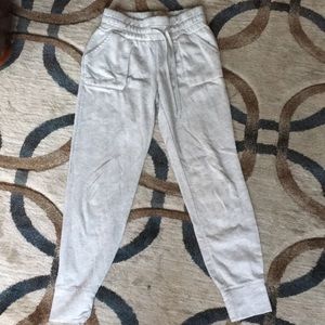 size medium woman’s sweat pants